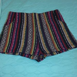 Cute printed shorts!